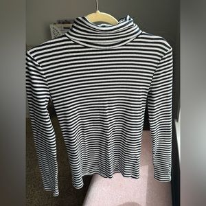 Tommy Hilfiger black & white stripped turtleneck sweater